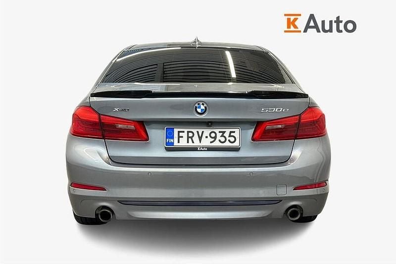 Käytetty BMW 530e Sport Line 252 HP (185 kW) 2020 Harmaa Sedan