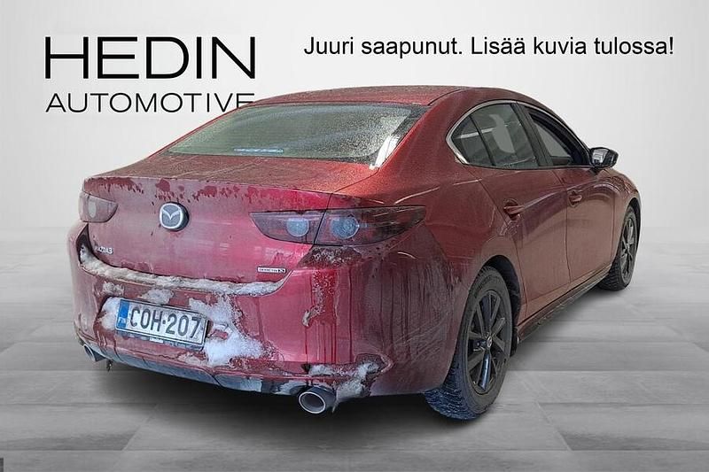 Käytetty Mazda 3 Vision 180 HP (132 kW) 2020 Punainen Sedan