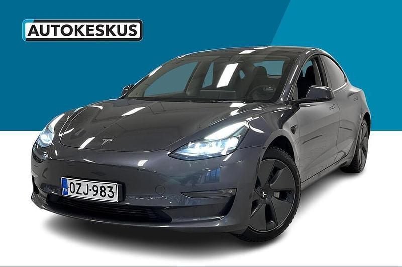 Harmaa Käytetty 2021 Tesla Model 3 Sedan | 27 900 € (Perustarjous) - Kuva 1/3