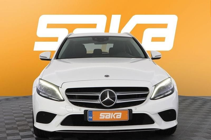 Käytetty Mercedes C220 Avantgarde 194 HP (142 kW) 2021 Farmari