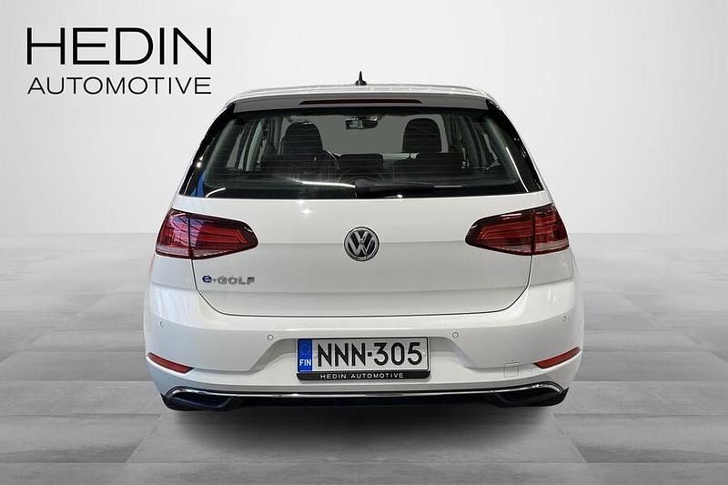 Käytetty VW e-Golf 100 kW (136 HP) 2020 Valkoinen Viistoperä