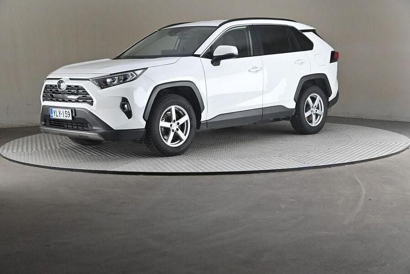 Käytetty 2023 Toyota RAV4 Multidrive S Katumaasturi | 32 200 € (Hyvä tarjous) - Kuva 1/4