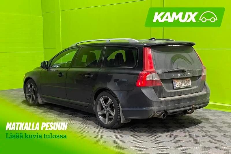 Käytetty Volvo V70 R-Design 136 HP (100 kW) 2012 Musta Farmari