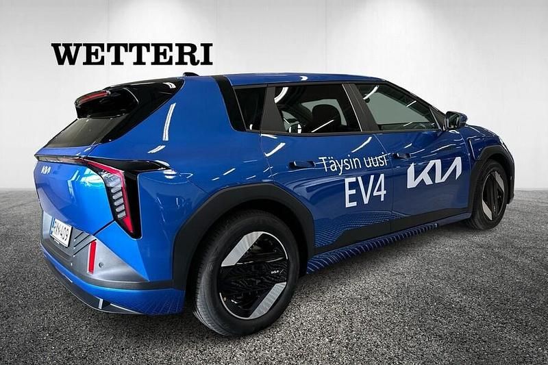 Uusi Kia EV4 Premium 150 kW (204 HP) 2025 Sininen Viistoperä