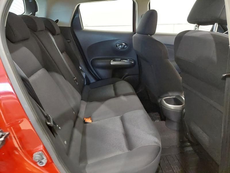 Käytetty Nissan Juke Acenta 117 HP (86 kW) 2012 Punainen Katumaasturi