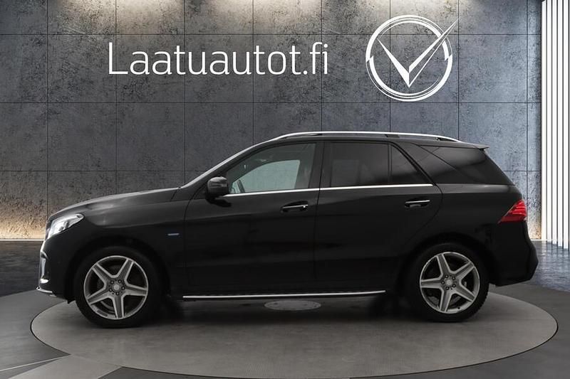 Käytetty Mercedes GLE500 AMG 333 HP (244 kW) 2016 Katumaasturi
