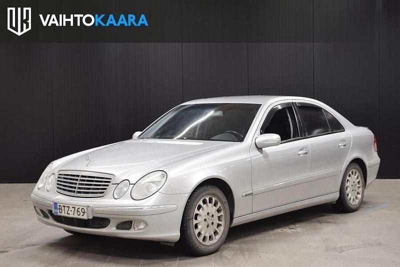 Käytetty Mercedes E240 Elegance 177 HP (130 kW) 2003 Sedan