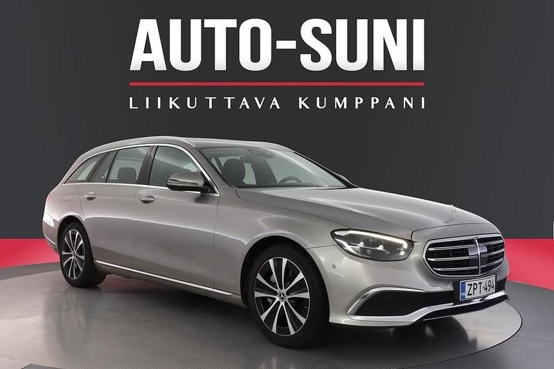 Käytetty Mercedes E300 Avantgarde 211 HP (155 kW) 2022 Farmari