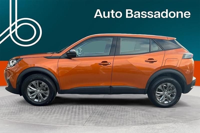 Käytetty Peugeot 2008 Active 131 HP (96 kW) 2022 Katumaasturi