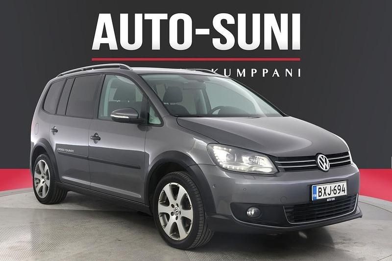 Käytetty 2011 VW Touran Cross Tila-auto | 7 990 € - Kuva 1/3