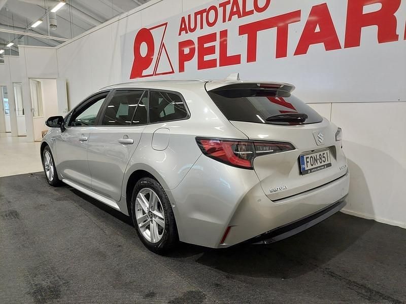 Käytetty Suzuki Swace GLX 122 HP (89 kW) 2021 Hopea Farmari