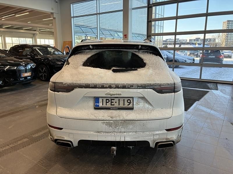 Käytetty Porsche Cayenne Sport 462 HP (339 kW) 2022 Katumaasturi