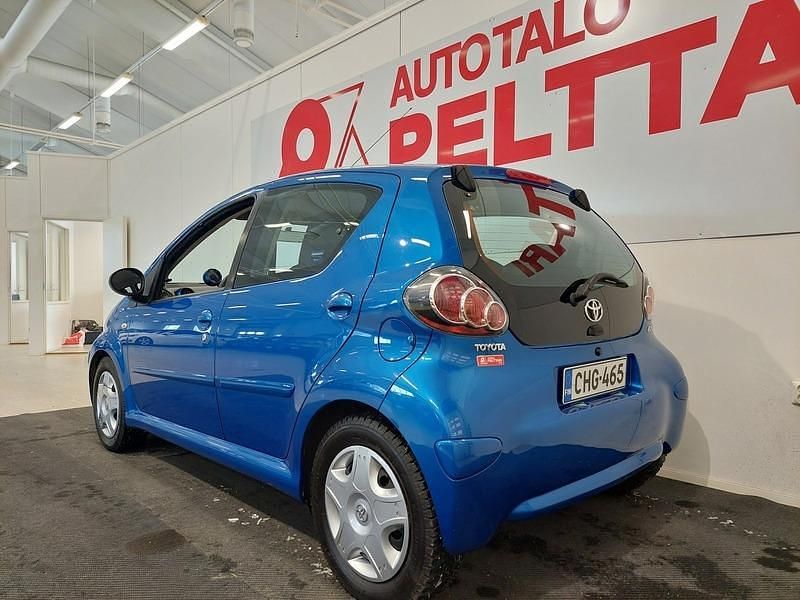 Käytetty Toyota Aygo 68 HP (50 kW) 2009 Sininen Viistoperä