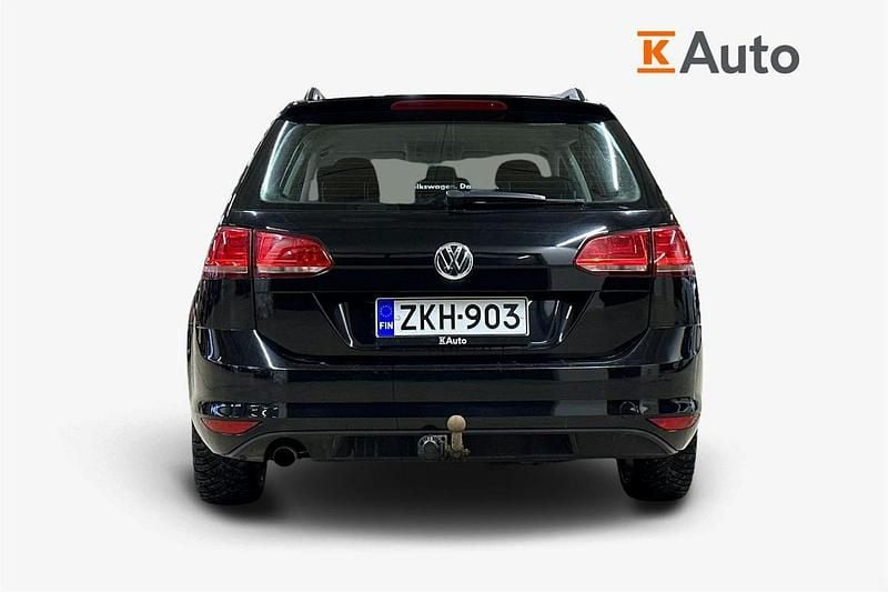 Käytetty VW Golf VII Comfortline 105 HP (77 kW) 2014 Musta Farmari