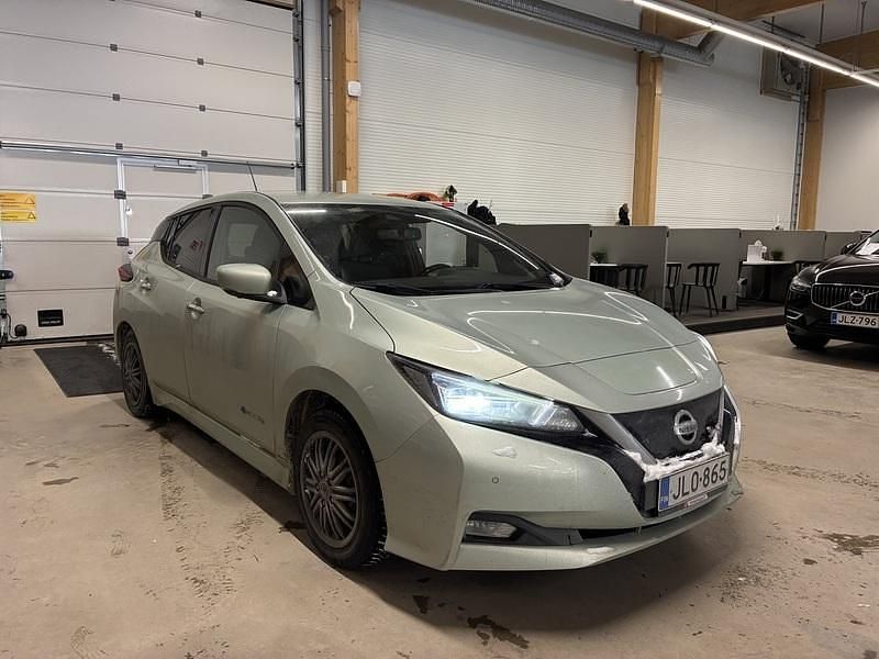Käytetty Nissan Leaf 360º 110 kW (150 HP) 2018 Viistoperä