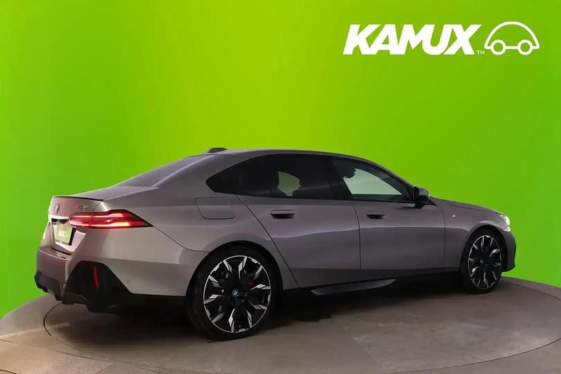 Käytetty BMW i5 M Sport 250 kW (340 HP) 2025 Hopea / harmaa Sedan