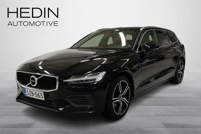 Käytetty Volvo V60 Momentum 340 HP (250 kW) 2020 Musta Farmari