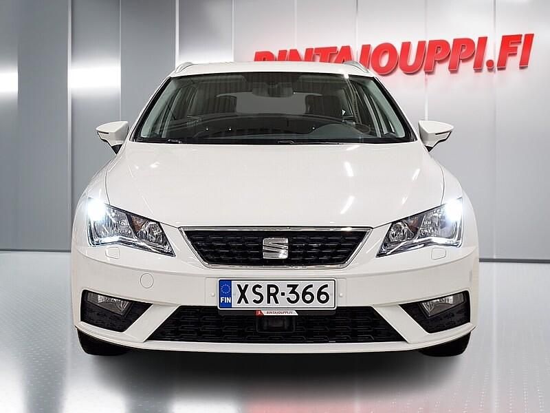 Käytetty Seat Leon ST Business 131 HP (96 kW) 2019 Valkoinen Farmari