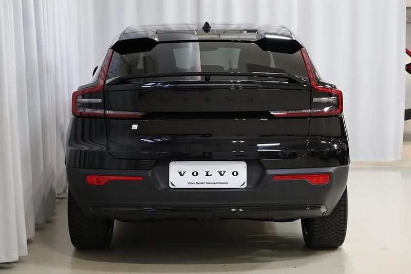 Käytetty Volvo EC40 Performance 300 kW (408 HP) 2025 Musta Katumaasturi