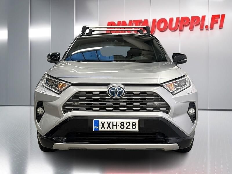 Käytetty Toyota RAV4 Hybrid Style 218 HP (160 kW) 2020 Hopea Katumaasturi