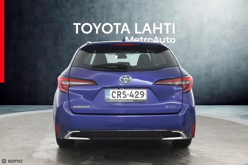 Käytetty Toyota Corolla Active 140 HP (102 kW) 2024 Sininen Farmari