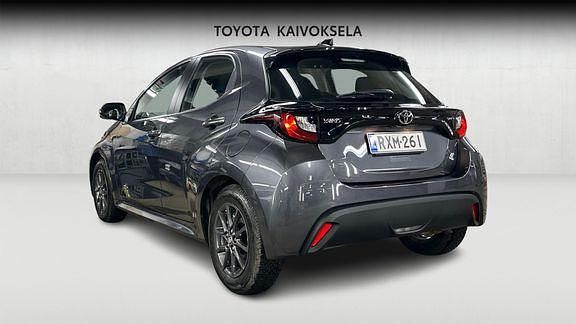 Käytetty Toyota Yaris 114 HP (83 kW) 2025 Harmaa Viistoperä