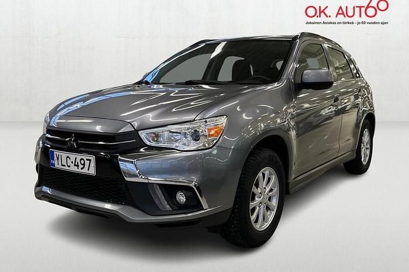 Käytetty Mitsubishi ASX Invite 117 HP (86 kW) 2019 Harmaa Katumaasturi