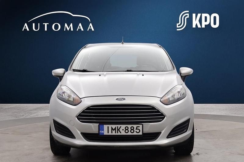 Käytetty Ford Fiesta Trend 80 HP (58 kW) 2014 Harmaa Viistoperä