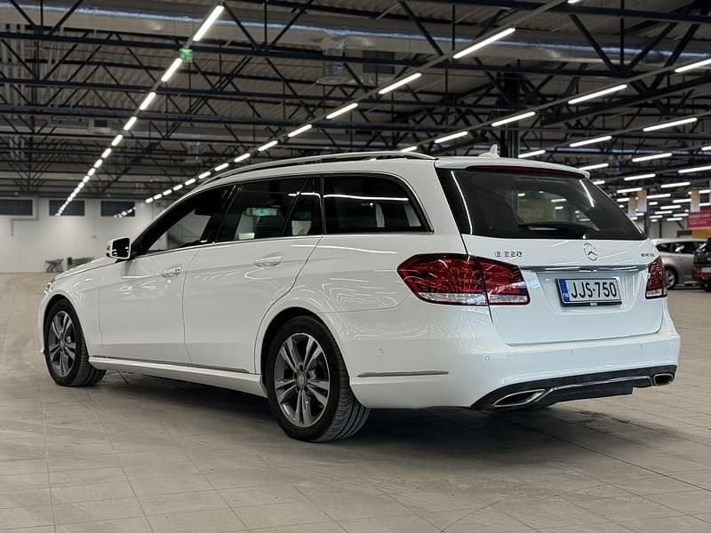Käytetty Mercedes E220 Business 170 HP (125 kW) 2015 Farmari
