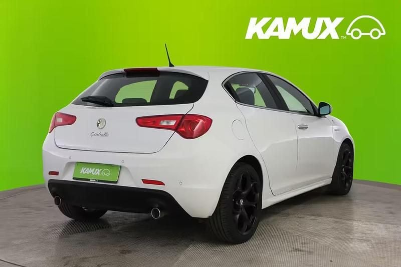 Käytetty Alfa Romeo Giulietta 170 HP (125 kW) 2011 Valkoinen Viistoperä