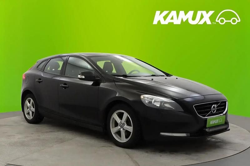 Musta Käytetty 2013 Volvo V40 Kinetic Sedan | 5 830 € (Hieman kallis) - Kuva 1/4
