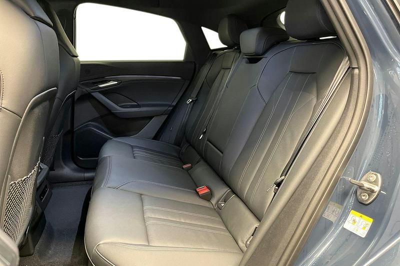 Uusi Audi Q6 Sportback e-tron S-Line 280 kW (382 HP) 2026 Plasma sininen Katumaasturi