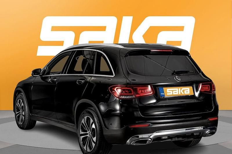 Käytetty Mercedes GLC200 Business 163 HP (119 kW) 2022 Katumaasturi