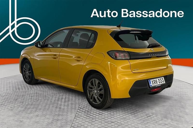 Käytetty Peugeot 208 Active 101 HP (74 kW) 2022 Viistoperä