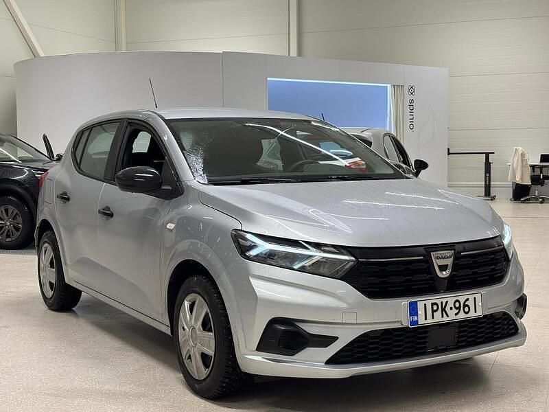 Käytetty 2022 Dacia Sandero Essentiel Viistoperä | 11 990 € (Perustarjous) - Kuva 1/2