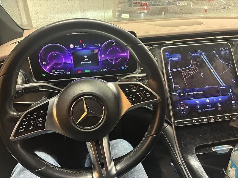 Käytetty Mercedes EQE350 Premium 235 kW (320 HP) 2023 Sedan