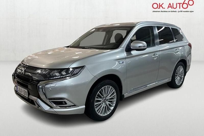 Käytetty 2020 Mitsubishi Outlander P-HEV Intense Katumaasturi | 25 890 € (Hieman kallis) - Kuva 1/4