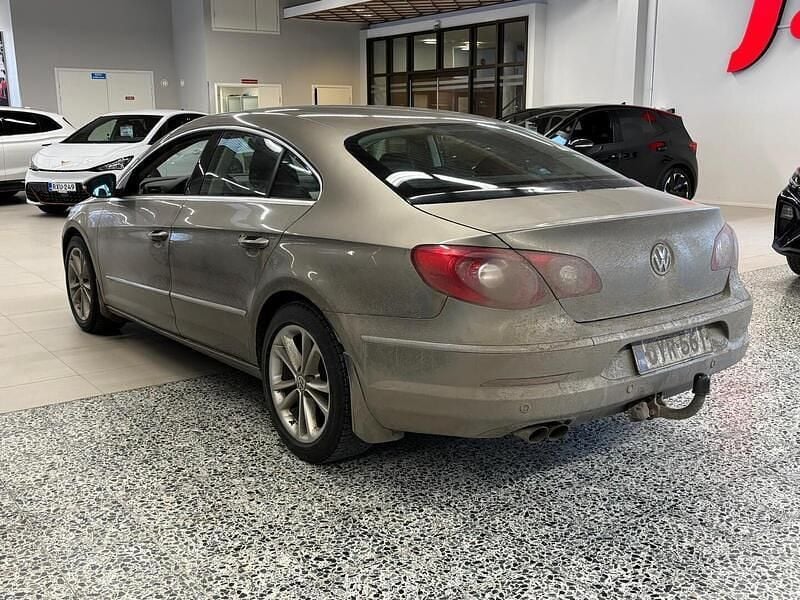 Käytetty VW Passat 140 HP (102 kW) 2010 Ruskea Coupe - kaksiovinen