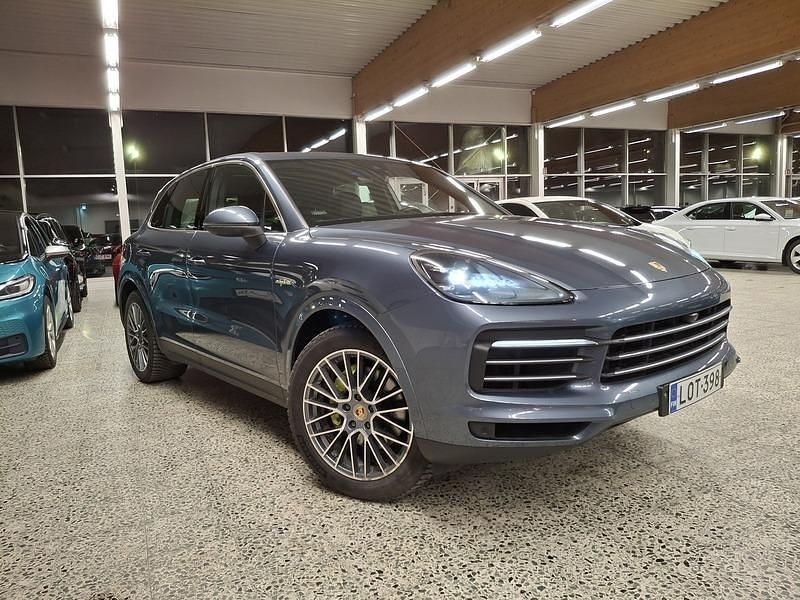Sininen Käytetty 2019 Porsche Cayenne Sport Katumaasturi | 48 800 € (Supertarjous) - Kuva 1/2