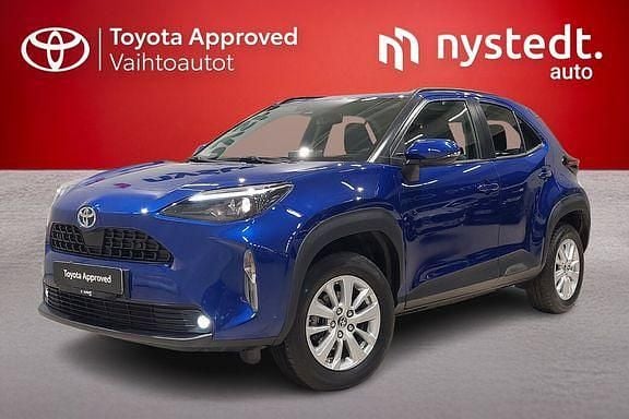 Käytetty Toyota Yaris Active 114 HP (83 kW) 2024 Sininen Viistoperä