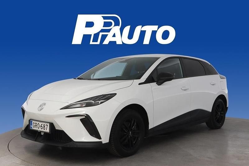 Käytetty MG MG4 EV 125 kW (170 HP) 2023 Valkoinen Viistoperä