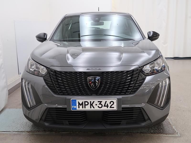 Käytetty Peugeot e-2008 Active 114 kW (156 HP) 2023 Harmaa Katumaasturi