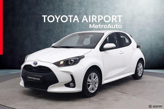 Valkoinen Käytetty 2023 Toyota Yaris Active Viistoperä | 21 390 € (Perustarjous) - Kuva 1/4