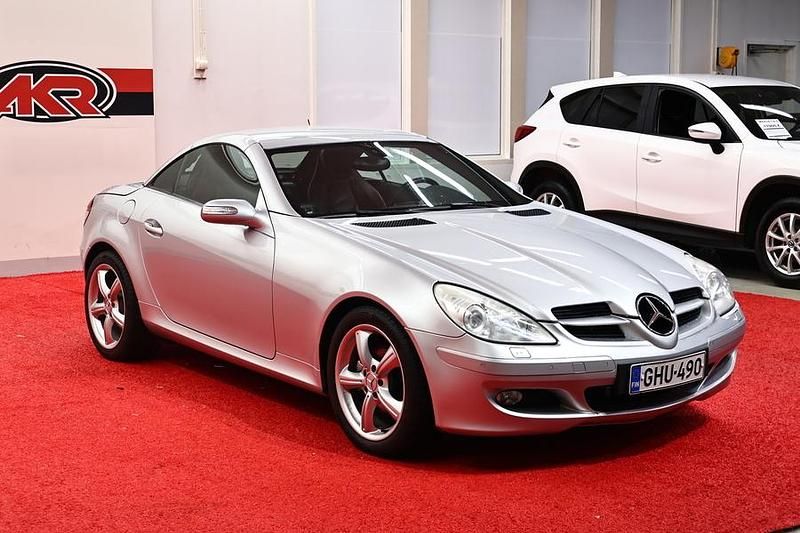 Käytetty Mercedes SLK280 231 HP (169 kW) 2005 Hopea Avoauto
