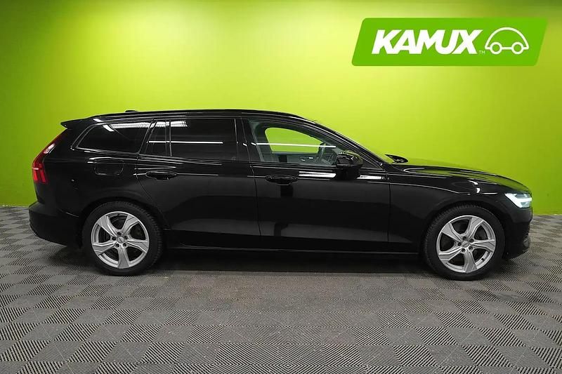 Käytetty Volvo V60 Inscription 349 HP (256 kW) 2022 Musta Farmari