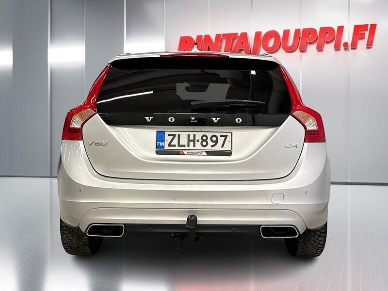 Käytetty Volvo V60 Business Edition 190 HP (139 kW) 2016 Harmaa Farmari