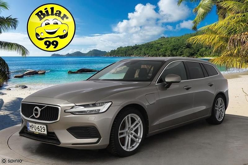 Käytetty 2020 Volvo V60 Momentum Farmari | 21 890 € (Supertarjous) - Kuva 1/3