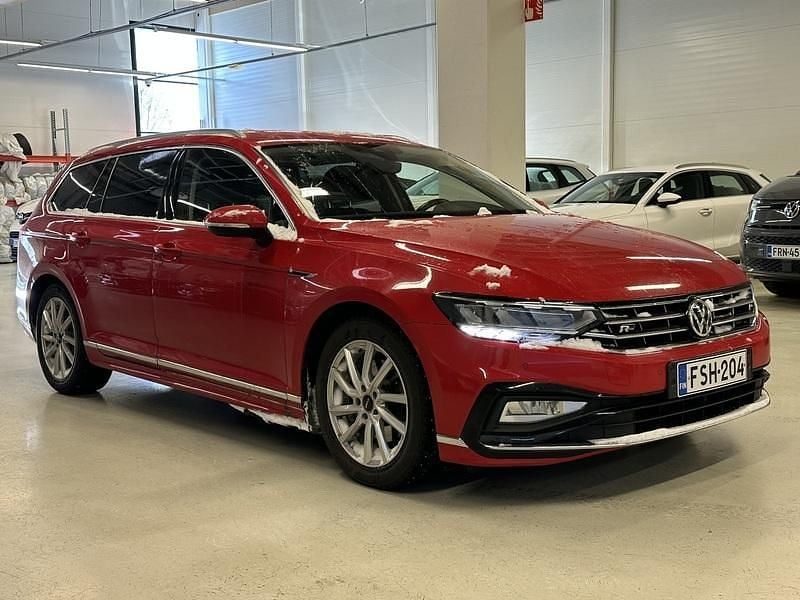 Käytetty VW Passat R-line 150 HP (110 kW) 2019 Farmari