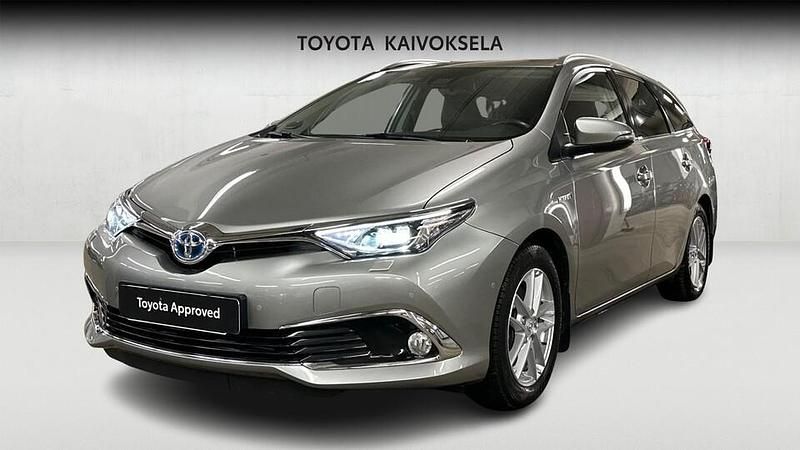 Käytetty Toyota Auris Touring Sports Premium 99 HP (72 kW) 2018 Harmaa Farmari