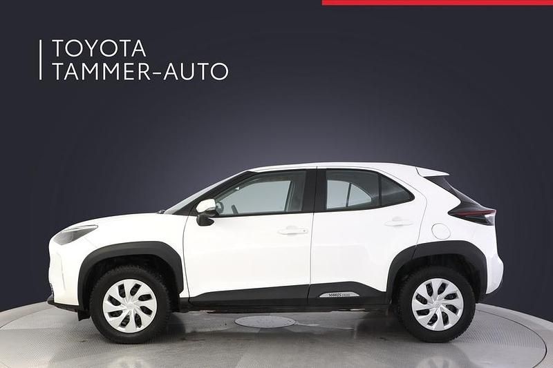 Käytetty Toyota Yaris Cross Active 116 HP (85 kW) 2023 Valkoinen Katumaasturi